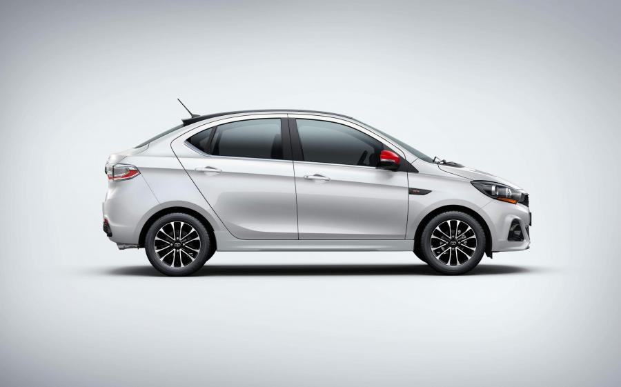  Tata Tigor 2017 года  (фото 3 из 3)